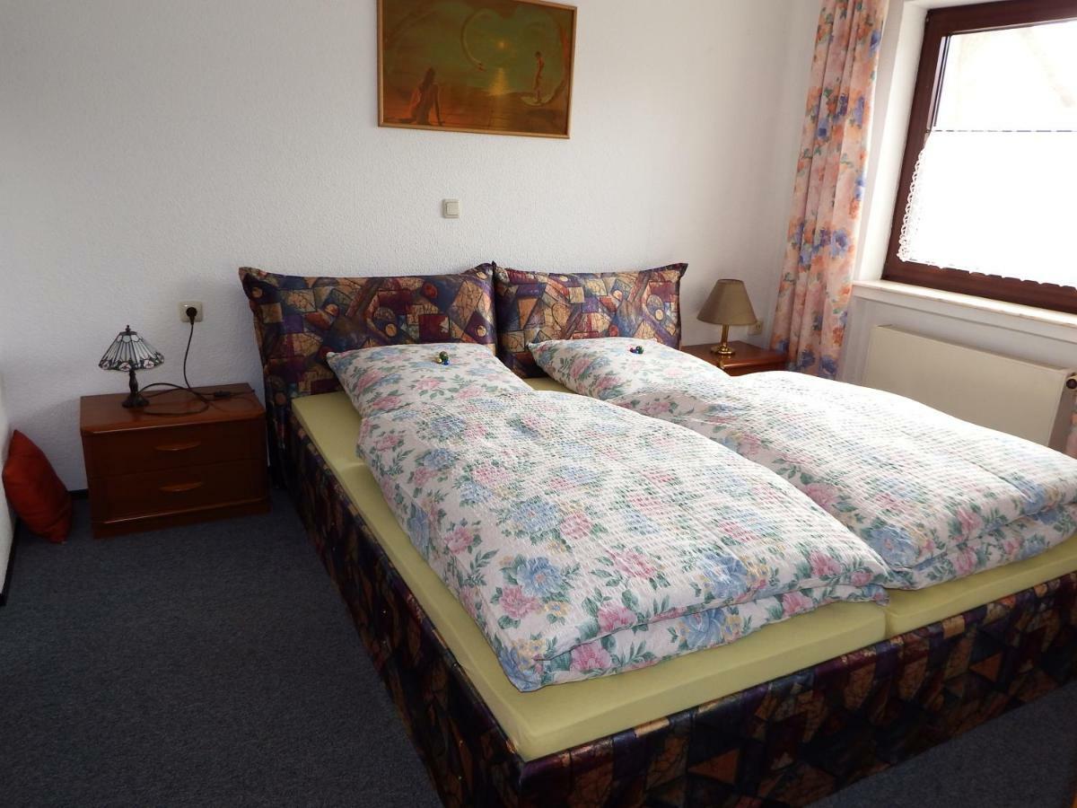 Nette Ferienwohnung Mit Eigenem Eingang Und Sonnenterrasse 아이슈타인 외부 사진