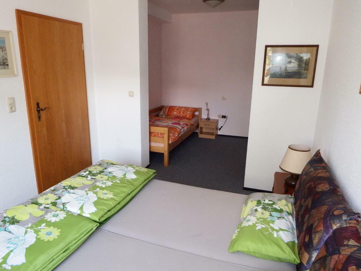Nette Ferienwohnung Mit Eigenem Eingang Und Sonnenterrasse 아이슈타인 외부 사진